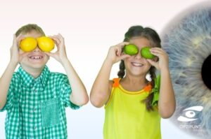 Niños en edad escolar ilustrando la importancia de la percepción visual en la infancia.