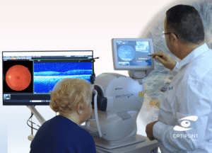 Prueba OCT macular en paciente mayor dentro del proyecto europeo salud visual en Optipunt
